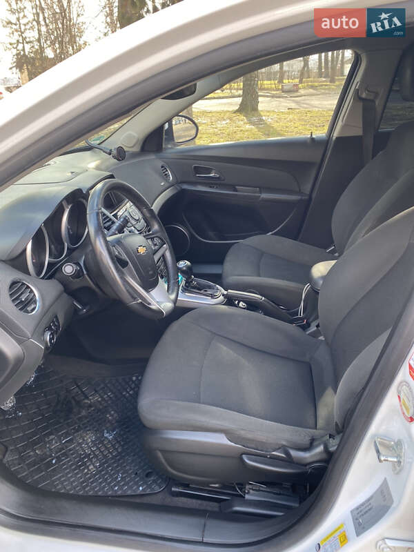 Универсал Chevrolet Cruze 2012 в Черновцах