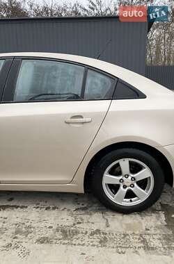 Седан Chevrolet Cruze 2011 в Тернополе