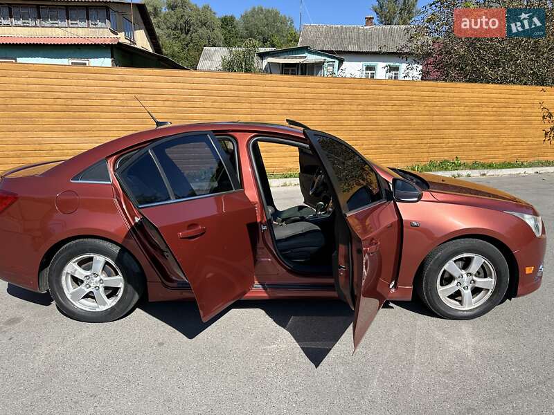 Седан Chevrolet Cruze 2011 в Чернигове фото 4 Седан Chevrolet Cruze 2011 в Чернигове