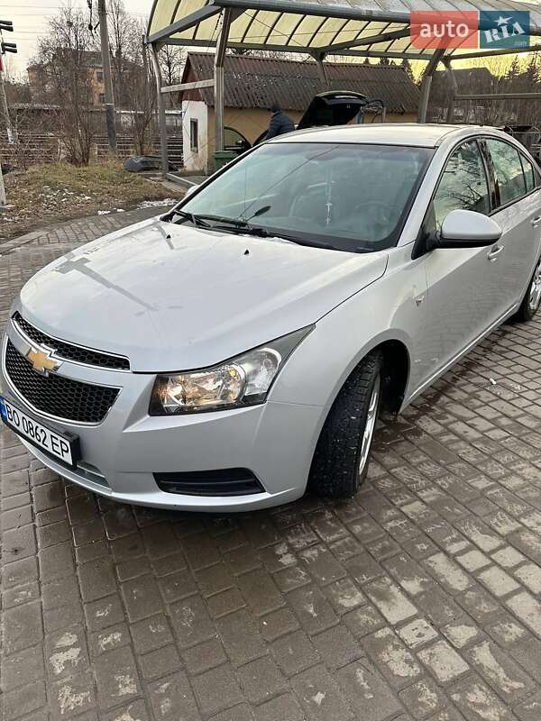 Седан Chevrolet Cruze 2009 в Львові