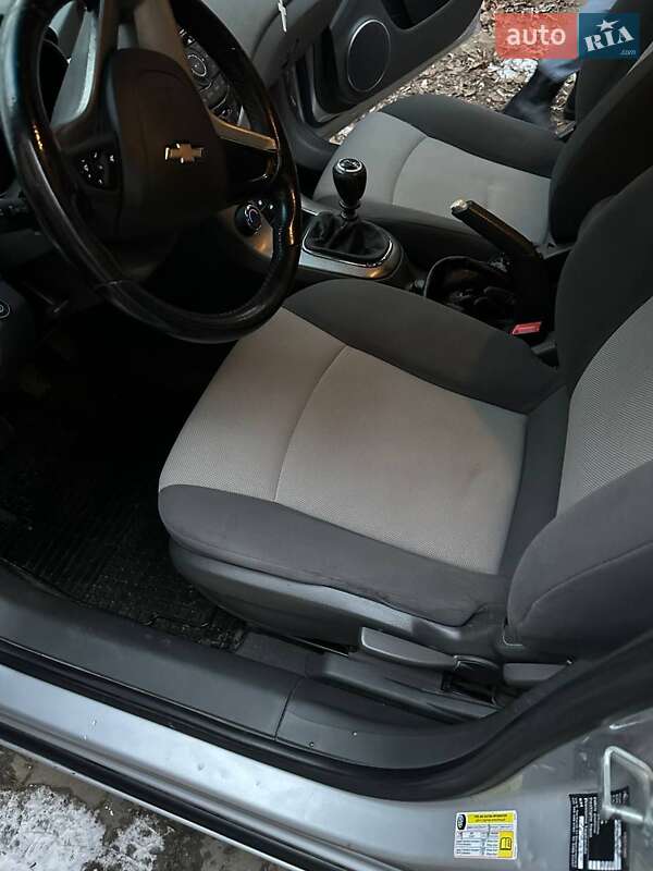 Седан Chevrolet Cruze 2009 в Львові