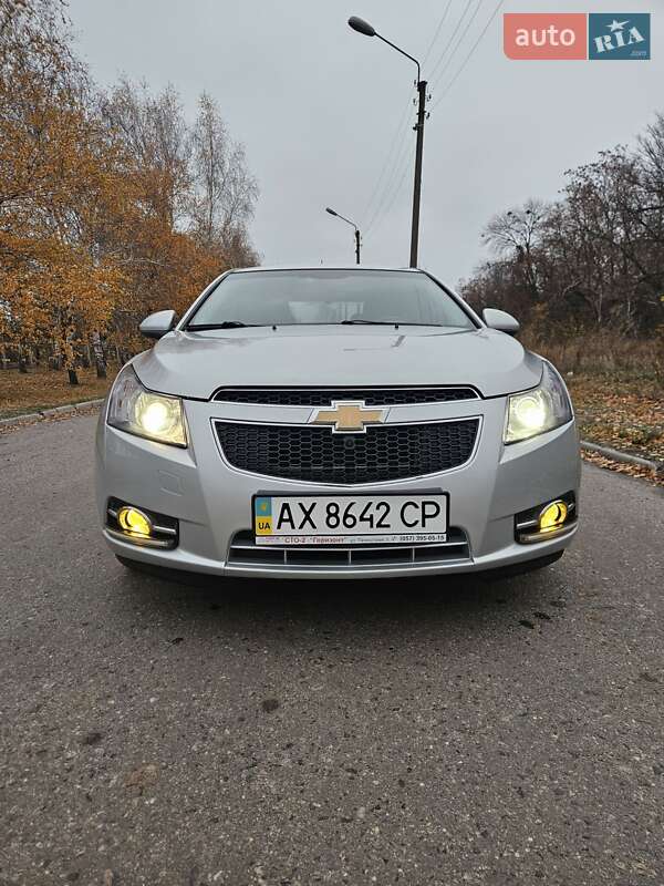 Седан Chevrolet Cruze 2012 в Харькове