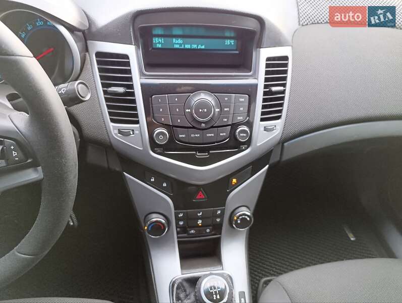 Седан Chevrolet Cruze 2011 в Теофиполе