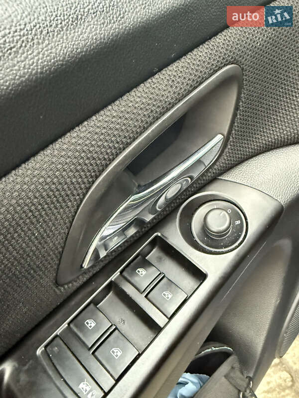 Седан Chevrolet Cruze 2014 в Харькове