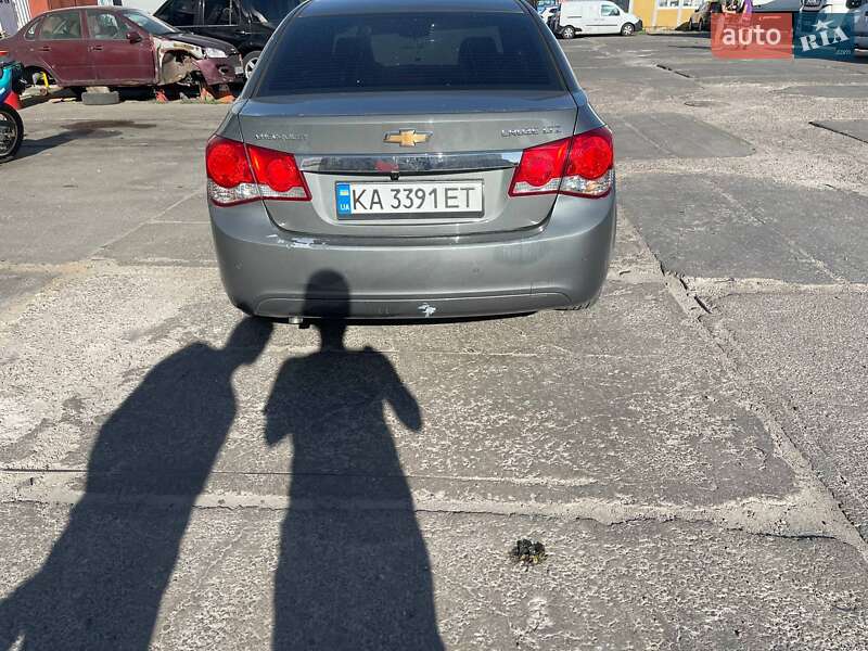 Седан Chevrolet Cruze 2009 в Києві