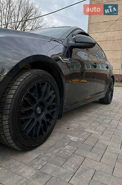 Хэтчбек Chevrolet Cruze 2011 в 