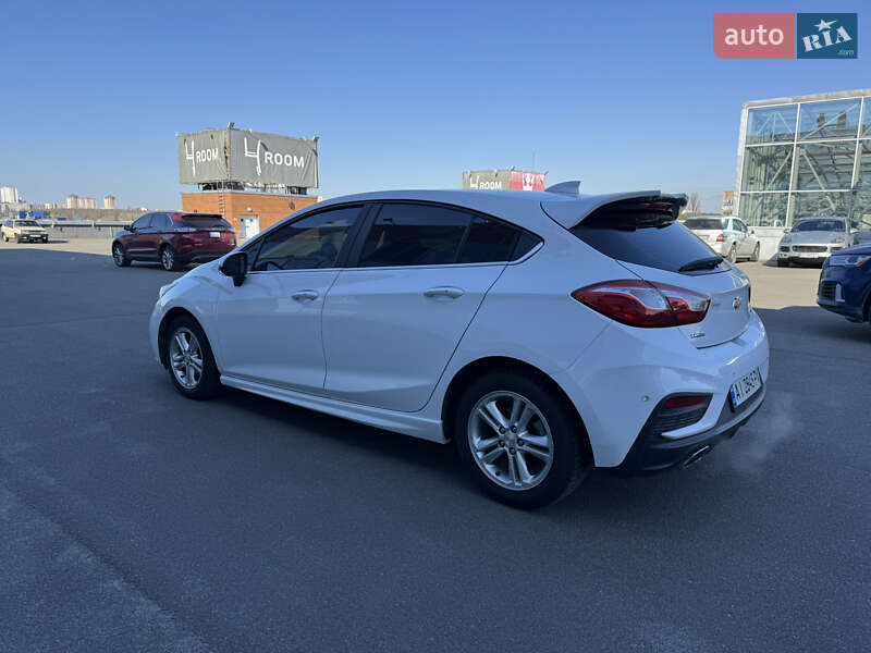 Хэтчбек Chevrolet Cruze 2017 в Софиевской Борщаговке
