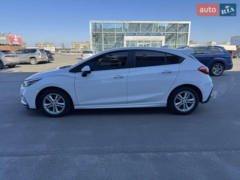 Хэтчбек Chevrolet Cruze 2017 в Софиевской Борщаговке