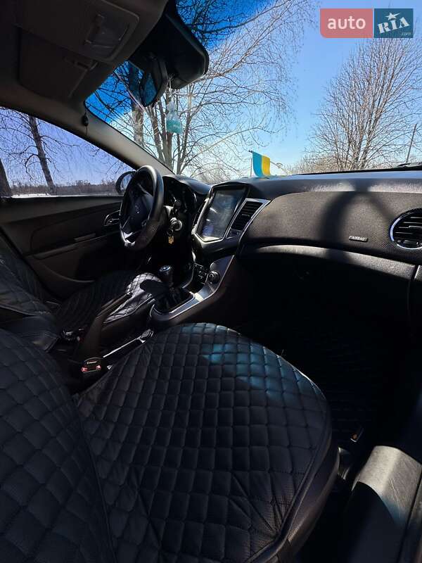 Седан Chevrolet Cruze 2011 в Решетиловке