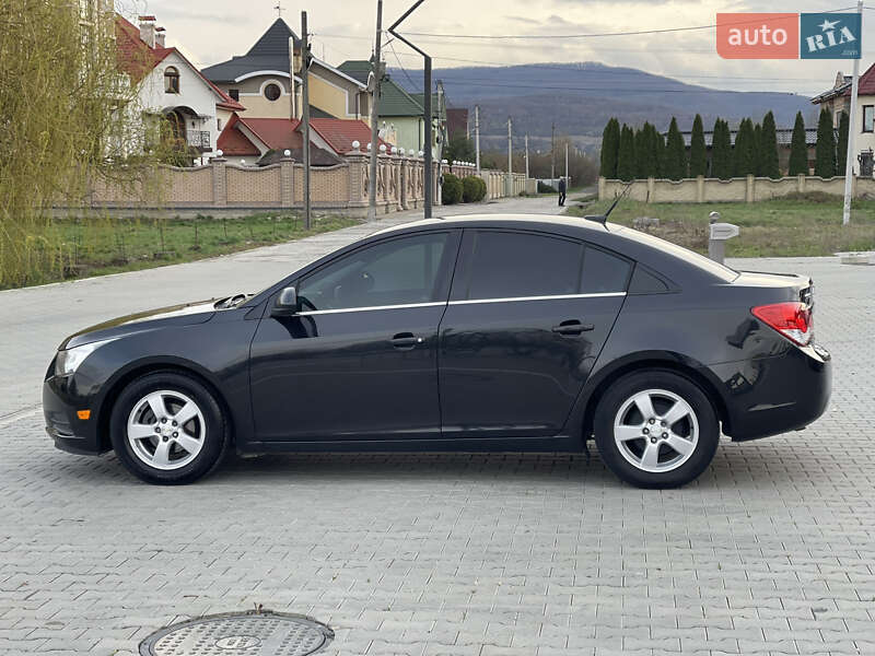 Седан Chevrolet Cruze 2014 в Черновцах