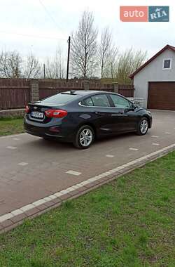 Хэтчбек Chevrolet Cruze 2016 в 