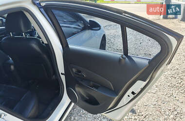 Седан Chevrolet Cruze 2011 в 