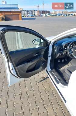 Седан Chevrolet Cruze 2013 в 