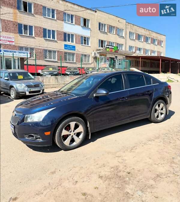 Седан Chevrolet Cruze 2010 в Сумах