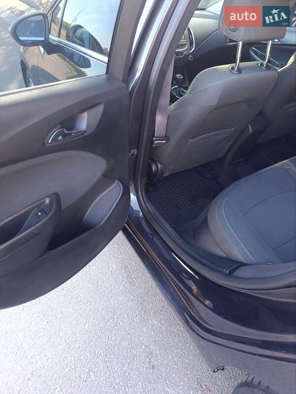 Седан Chevrolet Cruze 2016 в Киеве