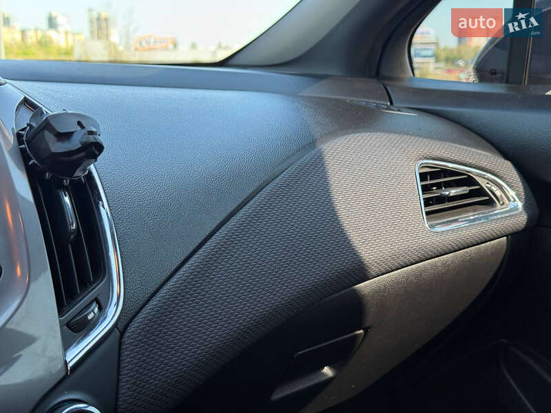 Седан Chevrolet Cruze 2018 в Кривом Роге