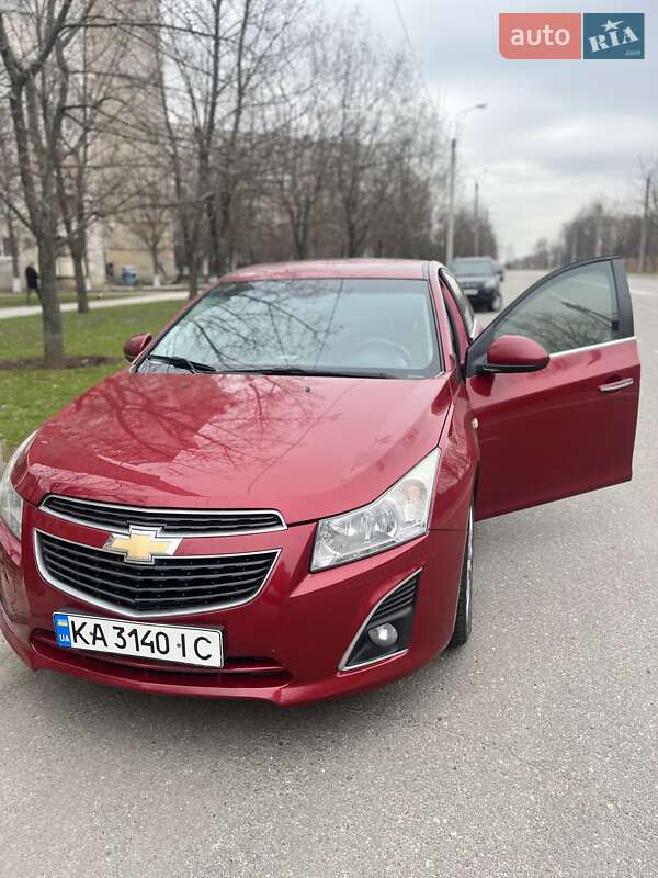 Хетчбек Chevrolet Cruze 2014 в 