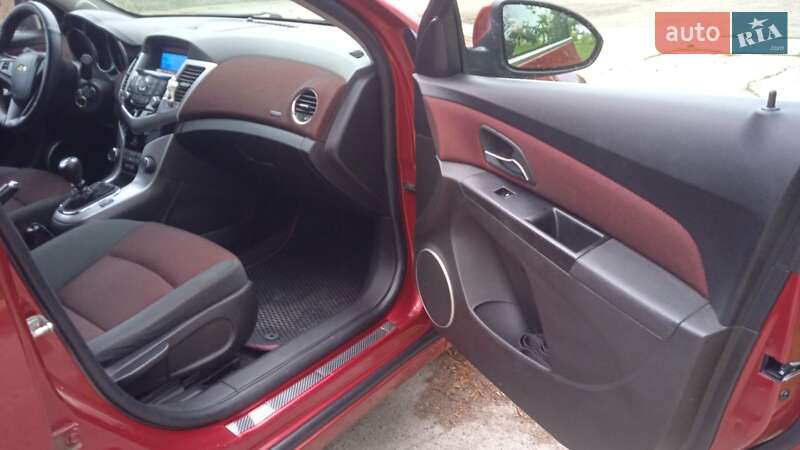 Седан Chevrolet Cruze 2011 в Сумах