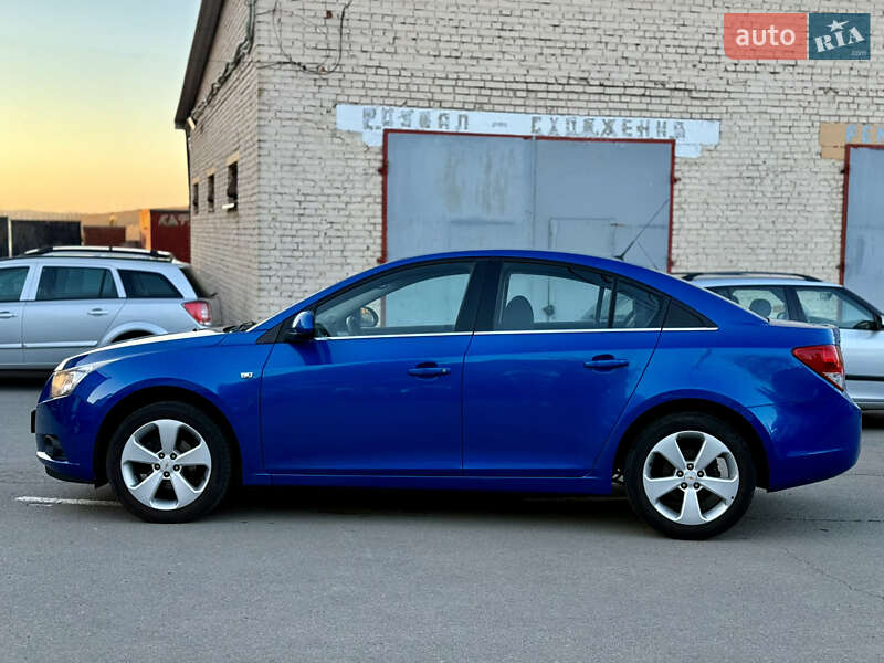 Седан Chevrolet Cruze 2010 в Ровно