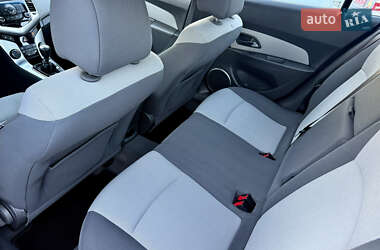 Седан Chevrolet Cruze 2010 в 