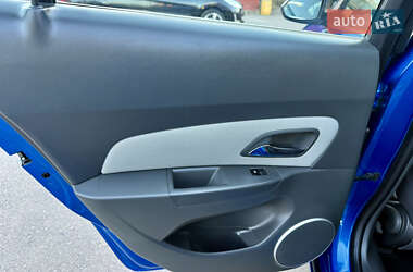 Седан Chevrolet Cruze 2010 в 