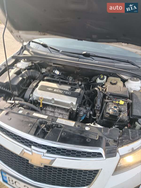 Хетчбек Chevrolet Cruze 2011 в Новояворівську