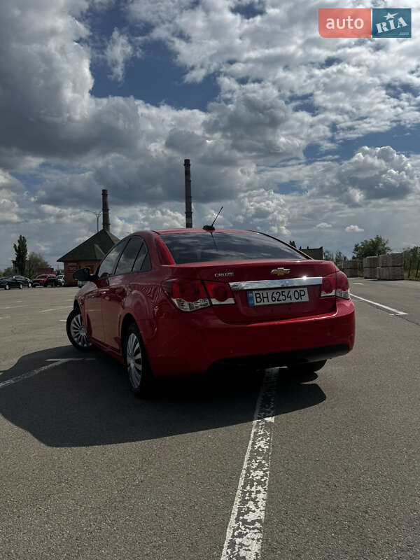 Седан Chevrolet Cruze 2015 в Кривому Розі