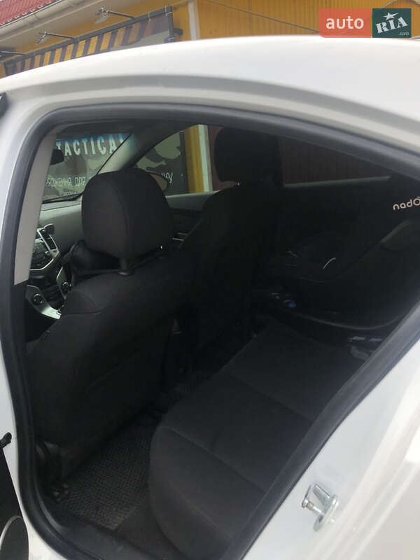 Седан Chevrolet Cruze 2011 в Баре