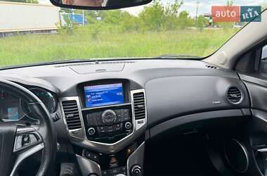 Хетчбек Chevrolet Cruze 2012 в 