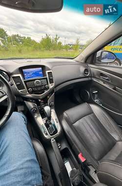 Хетчбек Chevrolet Cruze 2012 в 