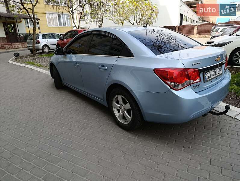 Седан Chevrolet Cruze 2011 в Тернополі