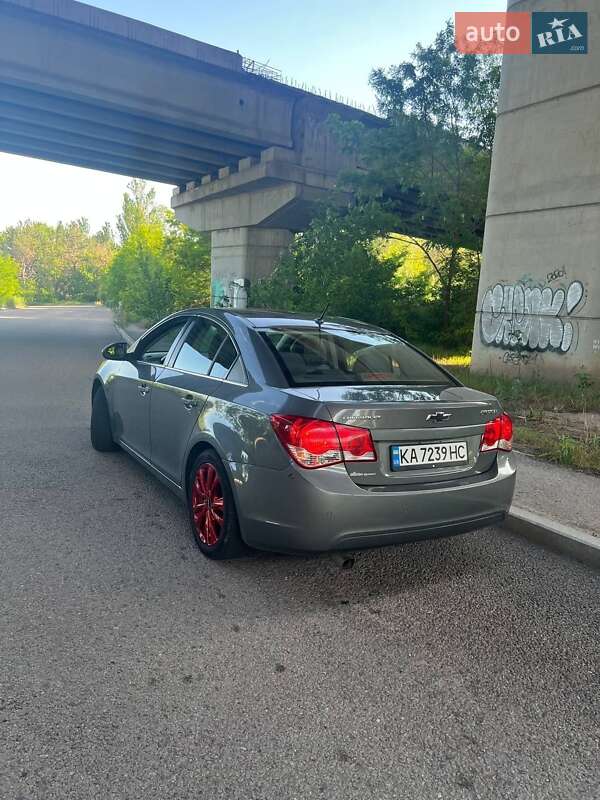 Седан Chevrolet Cruze 2009 в Запоріжжі