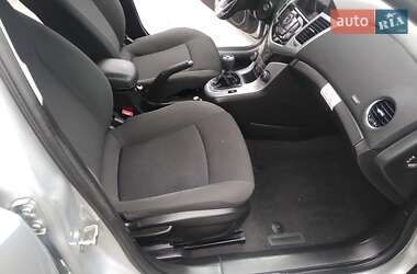 Хэтчбек Chevrolet Cruze 2012 в 