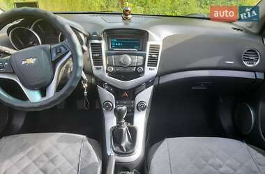 Седан Chevrolet Cruze 2011 в 