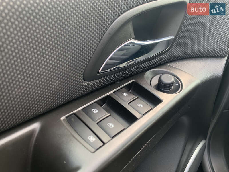 Хетчбек Chevrolet Cruze 2012 в Рівному