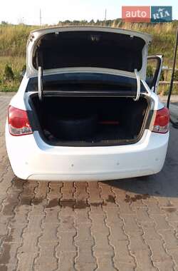 Седан Chevrolet Cruze 2011 в 