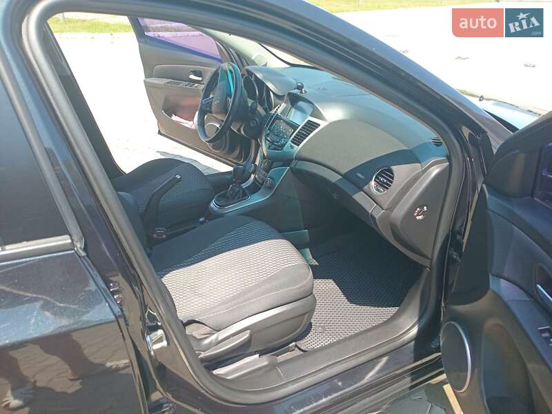 Седан Chevrolet Cruze 2011 в Николаеве
