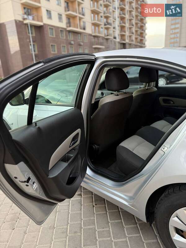 Седан Chevrolet Cruze 2015 в Одесі