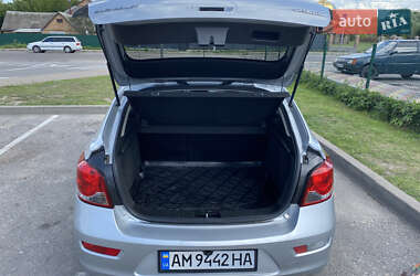 Хэтчбек Chevrolet Cruze 2012 в 