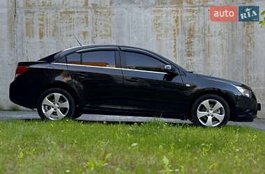 Седан Chevrolet Cruze 2011 в 