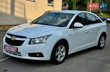 Седан Chevrolet Cruze 2011 в Ровно