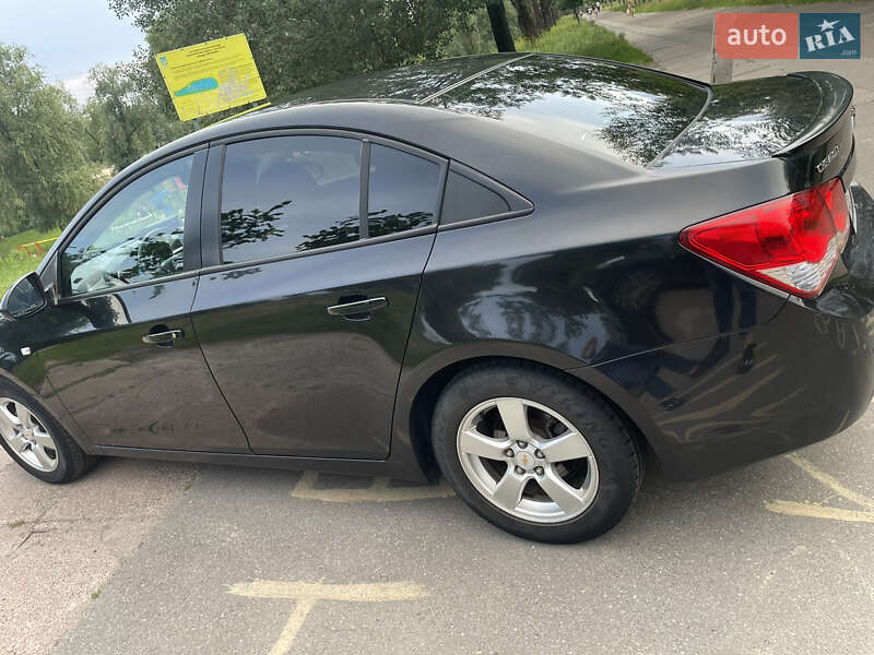 Седан Chevrolet Cruze 2012 в Киеве