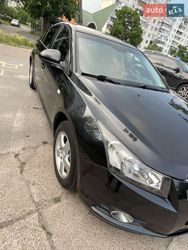 Седан Chevrolet Cruze 2012 в Киеве