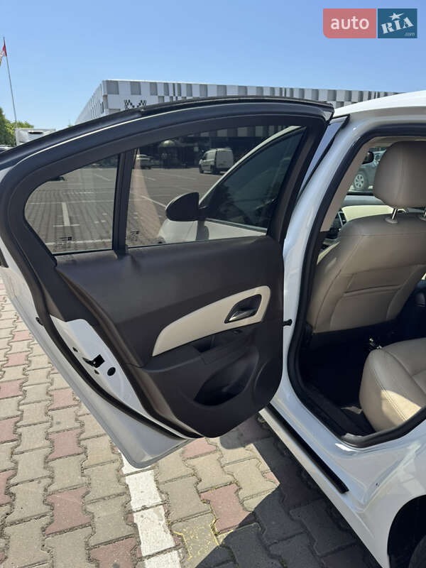 Седан Chevrolet Cruze 2014 в Одесі