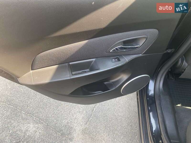 Седан Chevrolet Cruze 2012 в Києві