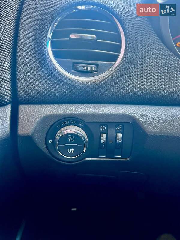 Седан Chevrolet Cruze 2012 в Сумах