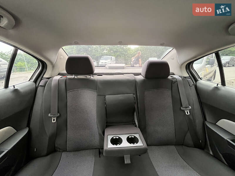 Седан Chevrolet Cruze 2013 в Киеве