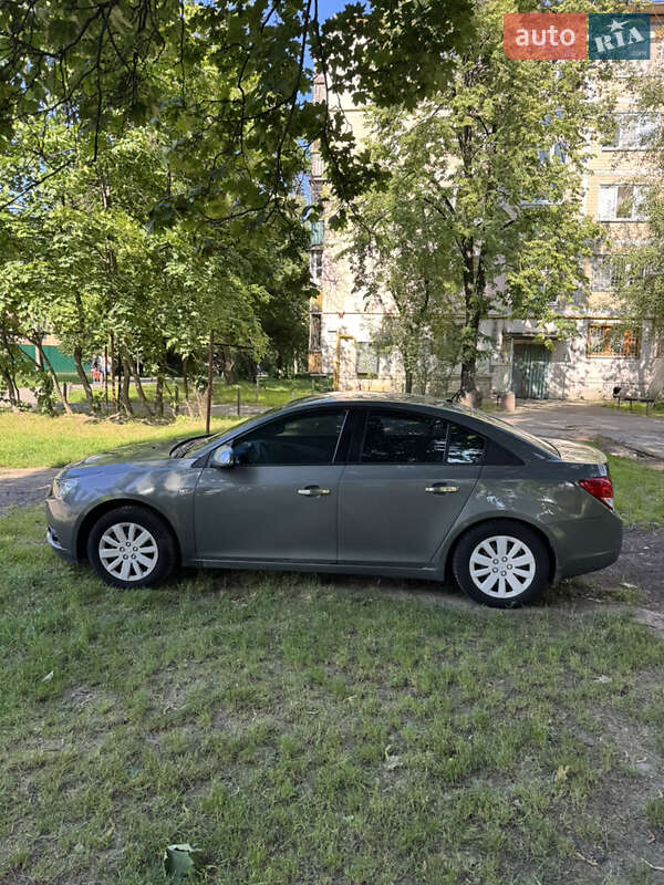 Chevrolet Cruze 2012