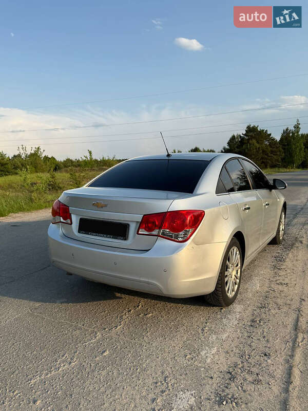 Седан Chevrolet Cruze 2014 в Славуте