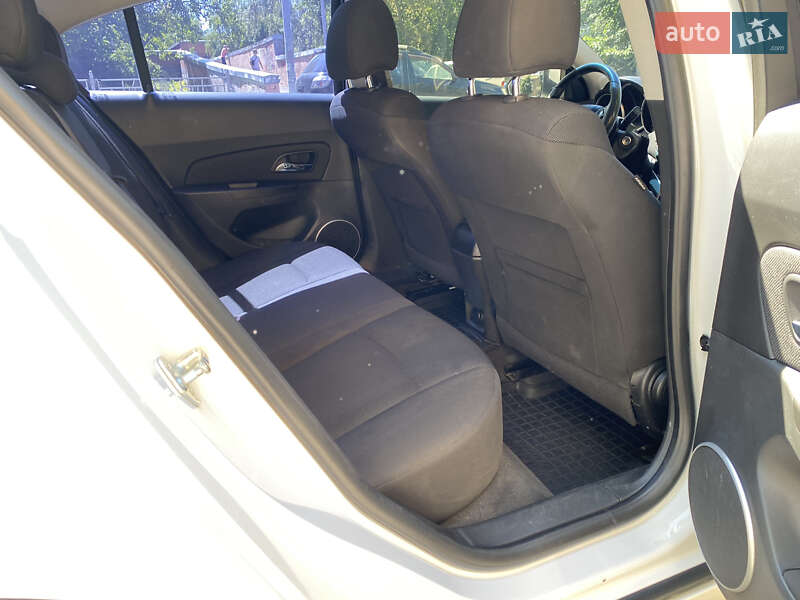 Седан Chevrolet Cruze 2014 в Києві